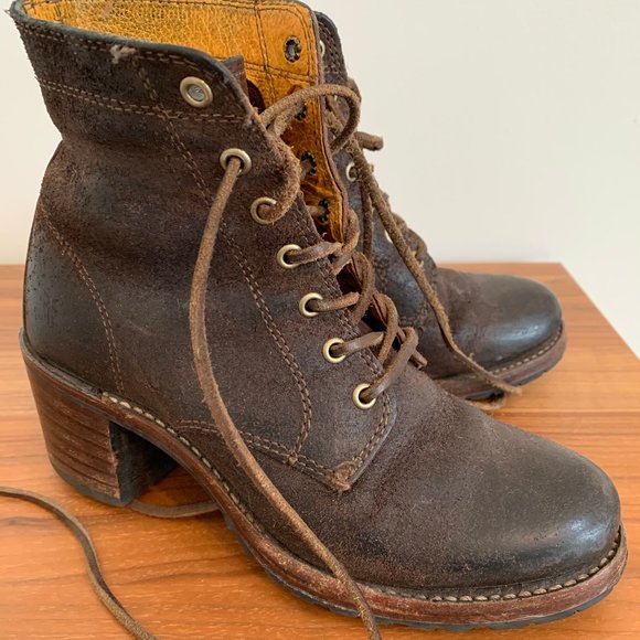 Frye Sabrina Lace Up Boots